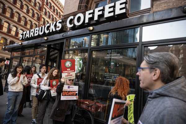 Starbucks Resuming Discussions With Union