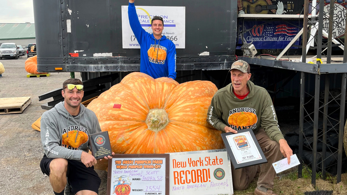Super Squash: 2,554-Pound Pumpkin Carves Out New US Record
