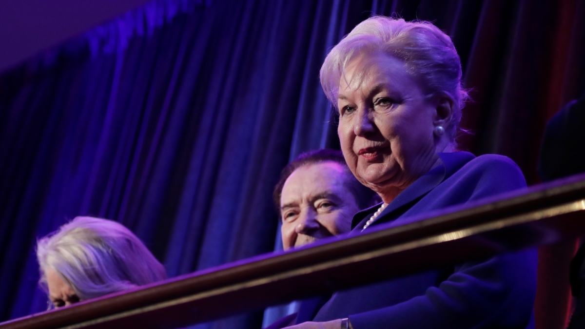 Maryanne Trump Barry, the Former President's Older Sister and a Retired Federal Judge, Dies at 86