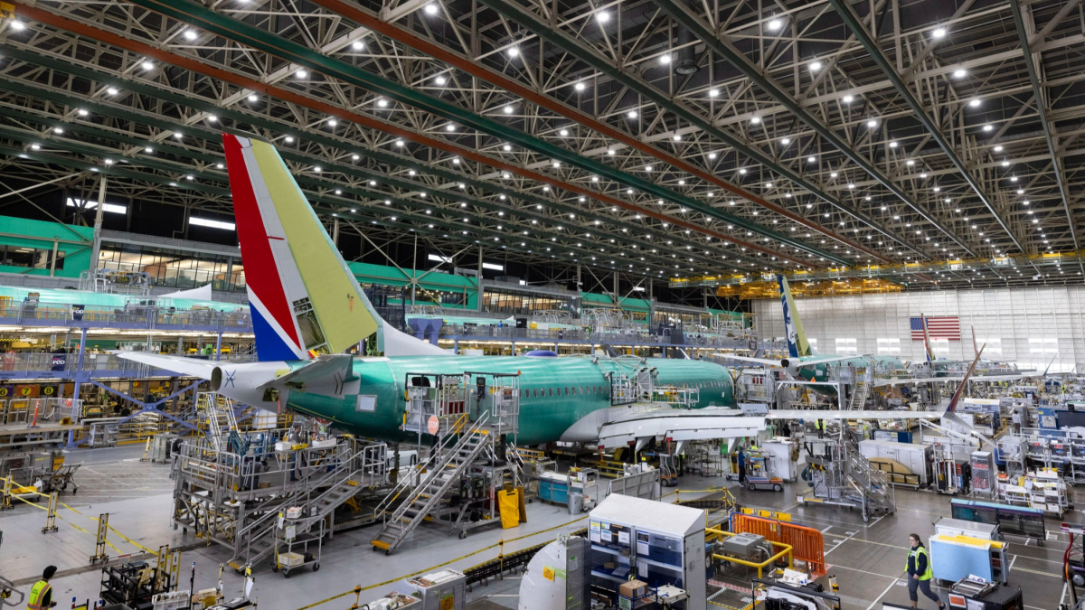 Boeing Cutting 2,000 HR, Finance Roles as It Ramps Up Production 