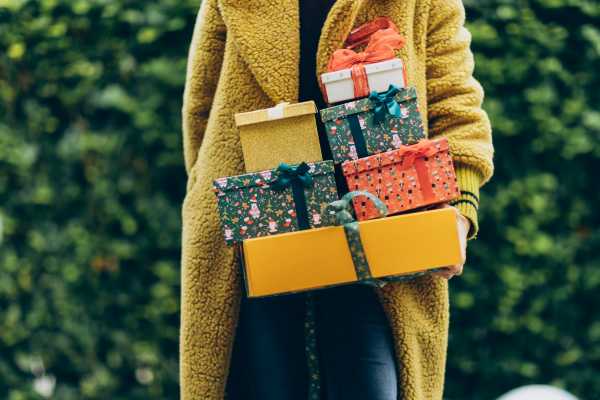 Stretching Your Dollar: Gift Etiquette for New Couples and Newly Married