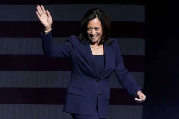 Sen. Kamala Harris Introduces Bill to Match School Hours With Work Hours